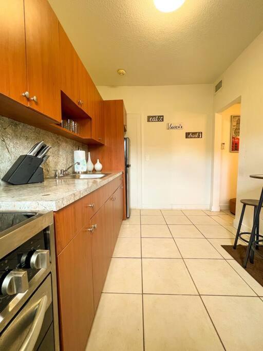 Cozy 1-Bedroom Rental In Miami Exteriér fotografie