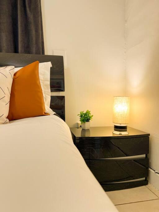 Cozy 1-Bedroom Rental In Miami Exteriér fotografie