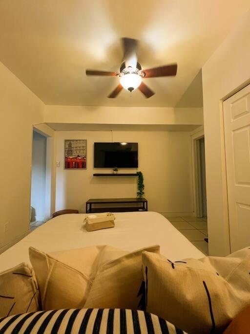 Cozy 1-Bedroom Rental In Miami Exteriér fotografie