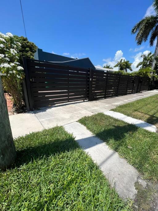 Cozy 1-Bedroom Rental In Miami Exteriér fotografie